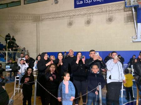 الملاكم النصراوي حماده توبه يفوز على الملاكم ليون 
